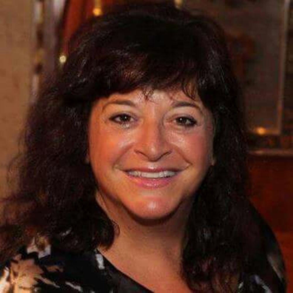 Meet your Posher, Adrienne
